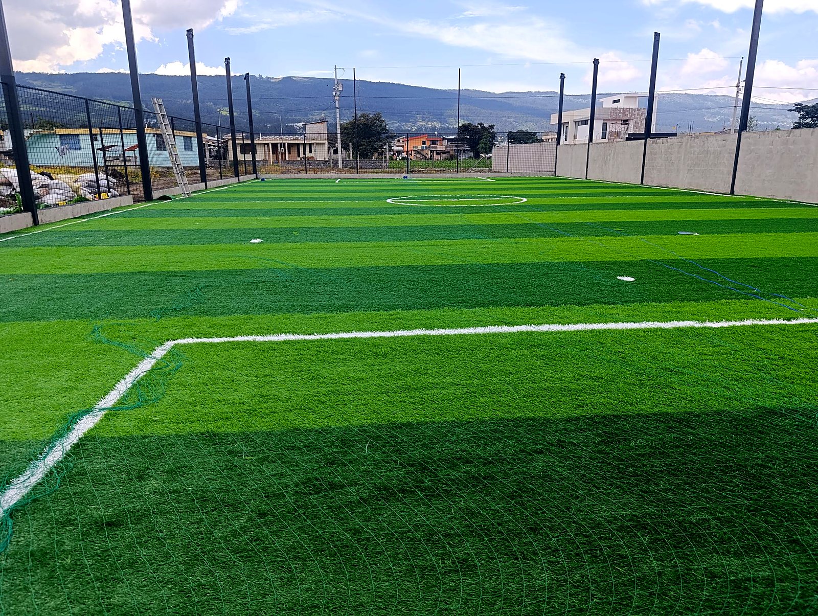 Cancha recién instalada
